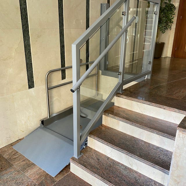 Servicio asesoramiento, venta e instalación de sillas salva escaleras rectas o curvas en Valencia Servicio asesoramiento, venta e instalación de sillas salva escaleras rectas o curvas en Valencia